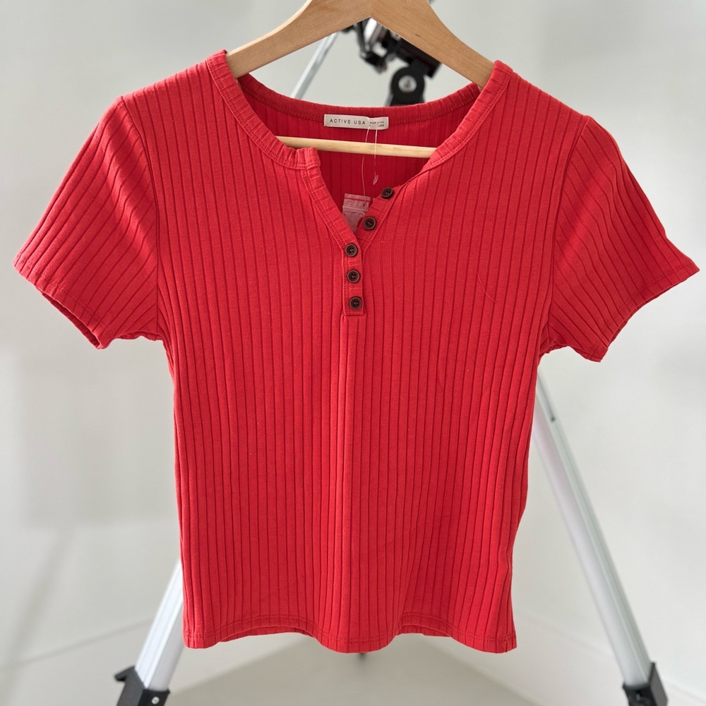Cropped Rib Tee - Picture 2 of 4